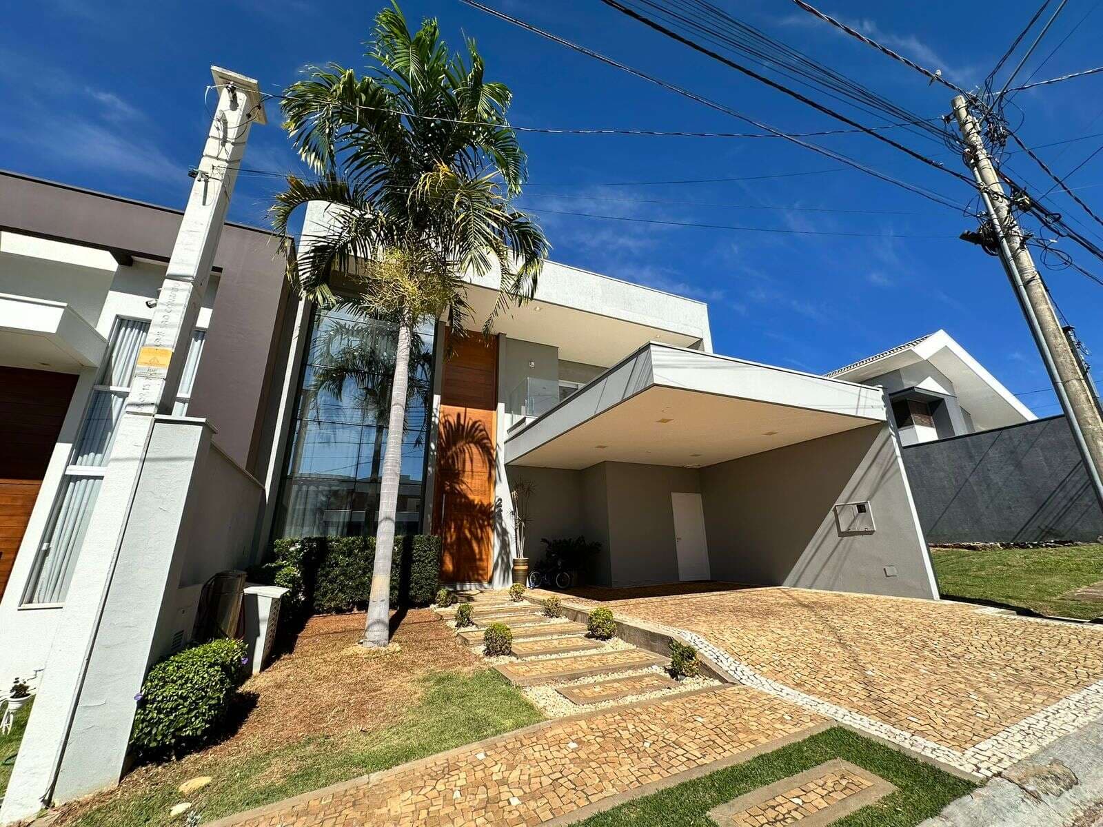 Casa para Comprar em Marília no bairro ESMERALDA