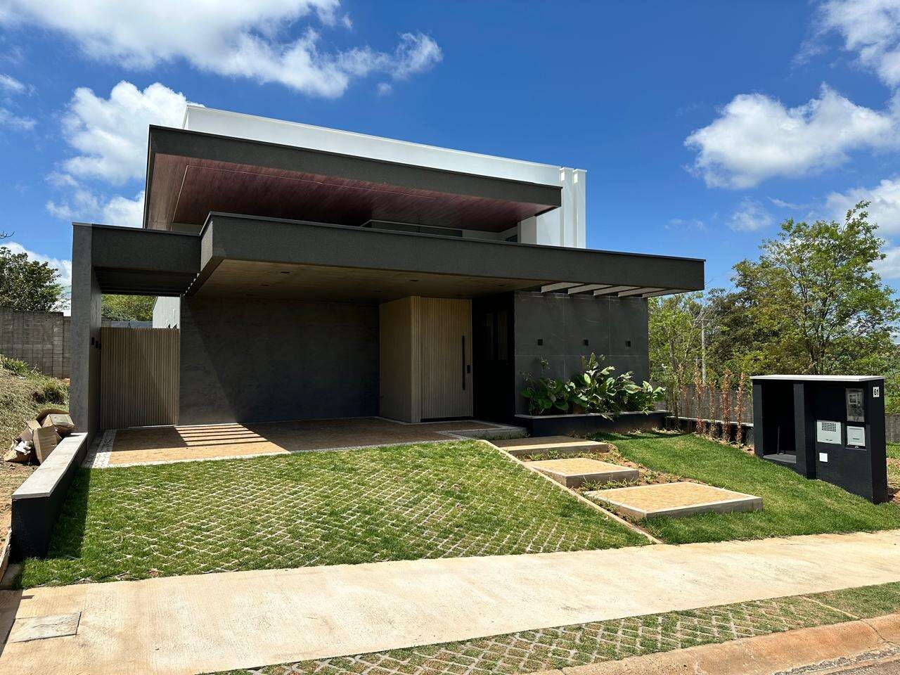 Casa para Comprar em Marília no bairro SILENZIO ESMERALDA Casa para Comprar em Marília no bairro SILENZIO ESMERALDA