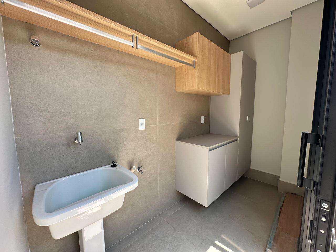 Casa para Comprar em Marília no bairro SILENZIO ESMERALDA Casa para Comprar em Marília no bairro SILENZIO ESMERALDA