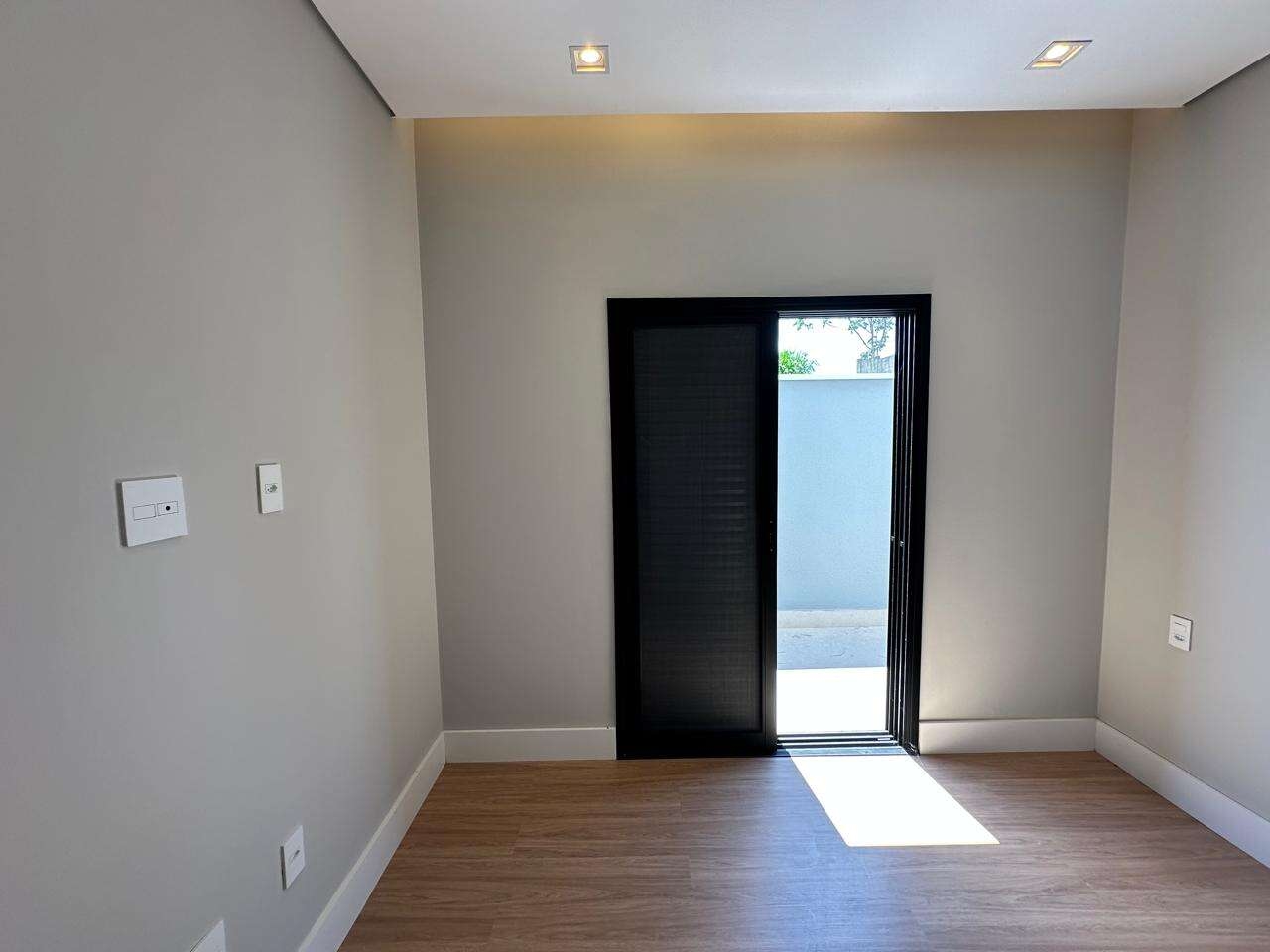 Casa para Comprar em Marília no bairro SILENZIO ESMERALDA Casa para Comprar em Marília no bairro SILENZIO ESMERALDA